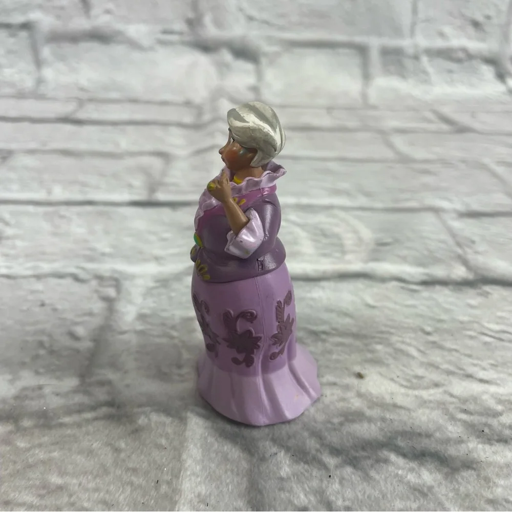 Disney Elena of Avalor Grandma Luisa Flores Plastic Figurine Cake Topper